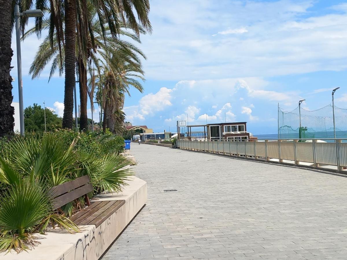 Ferienwohnung Sweet Sea View Savona Exterior foto