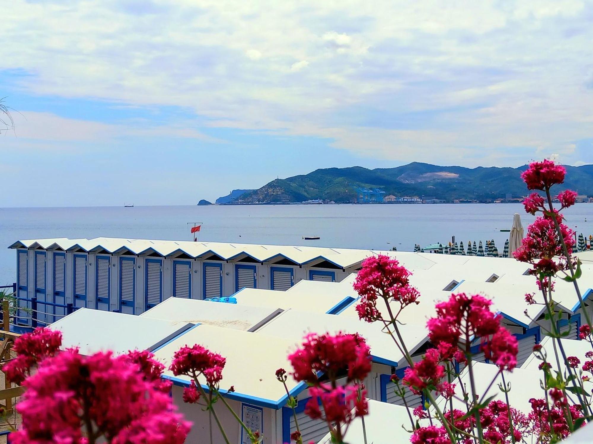 Ferienwohnung Sweet Sea View Savona Exterior foto