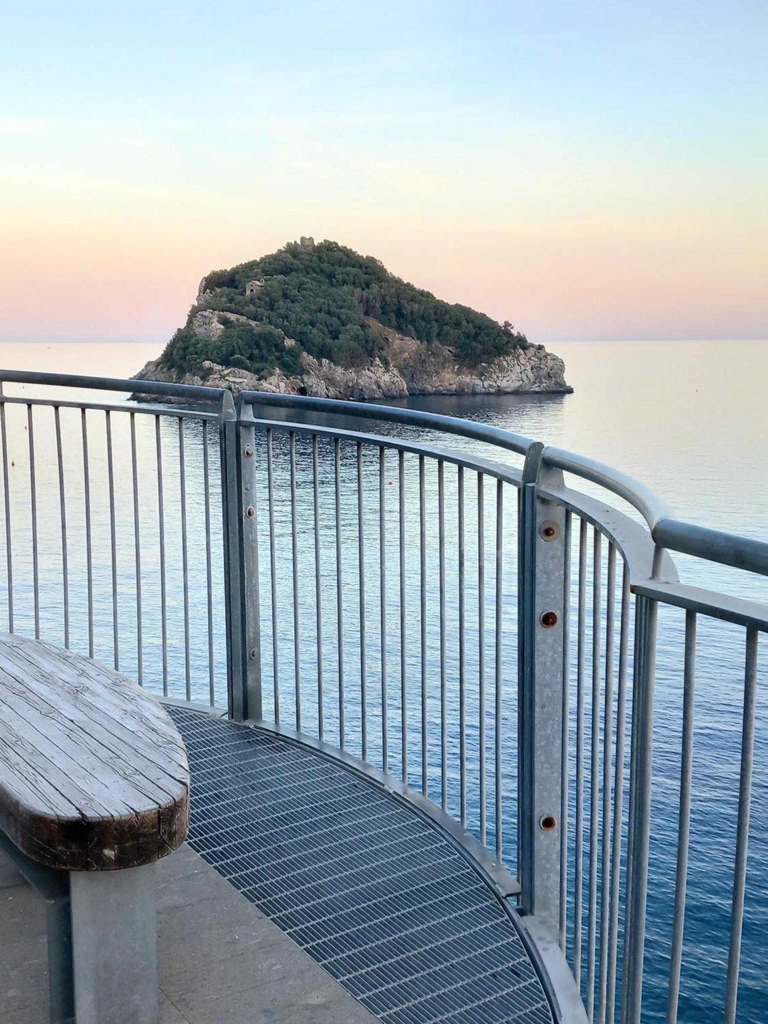 Ferienwohnung Sweet Sea View Savona Exterior foto